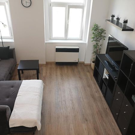 Fine Apartment In Centrum Of Slany With Aircondition Eksteriør billede