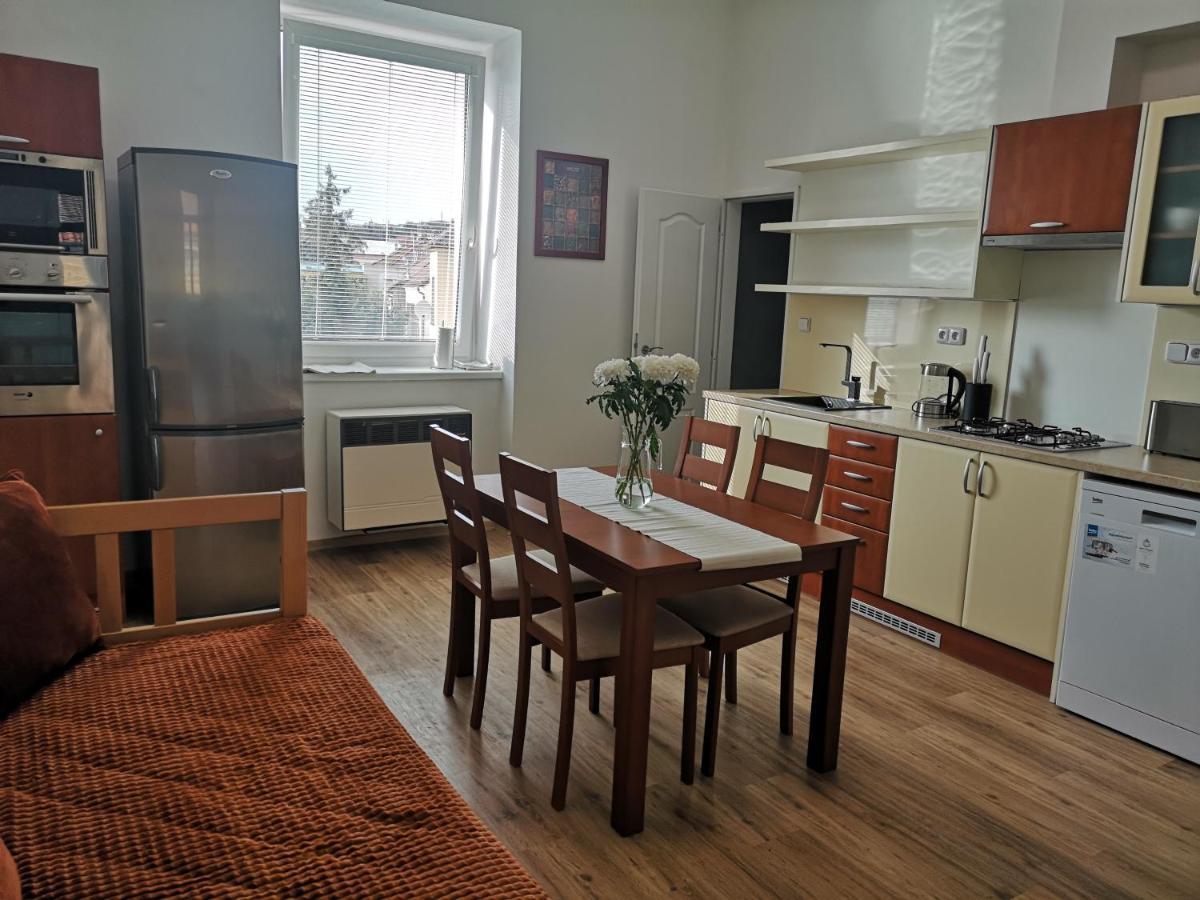 Fine Apartment In Centrum Of Slany With Aircondition Eksteriør billede