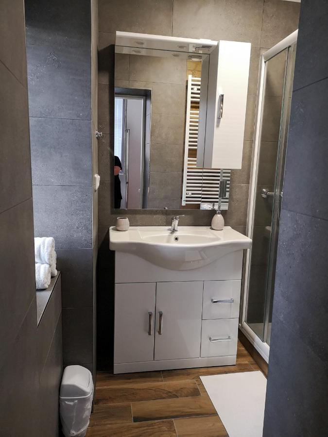 Fine Apartment In Centrum Of Slany With Aircondition Eksteriør billede